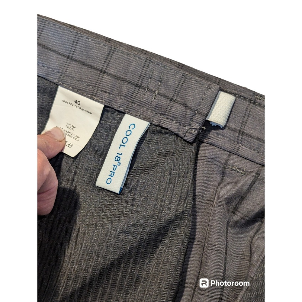Haggar COOL 18‎ PRO FLAT FRONT Gray & Black Windowpane Print 9" Shorts Size 40 - Picture 3 of 4